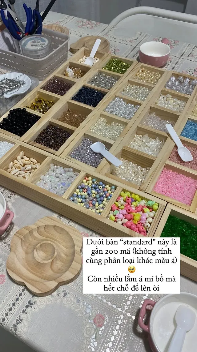 Khay hạt standard với muỗng gỗ